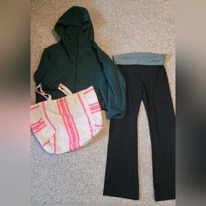 PINK Forest Green Sherpa Hoodie with Black Yoga Pants💗Make an OFFER💗